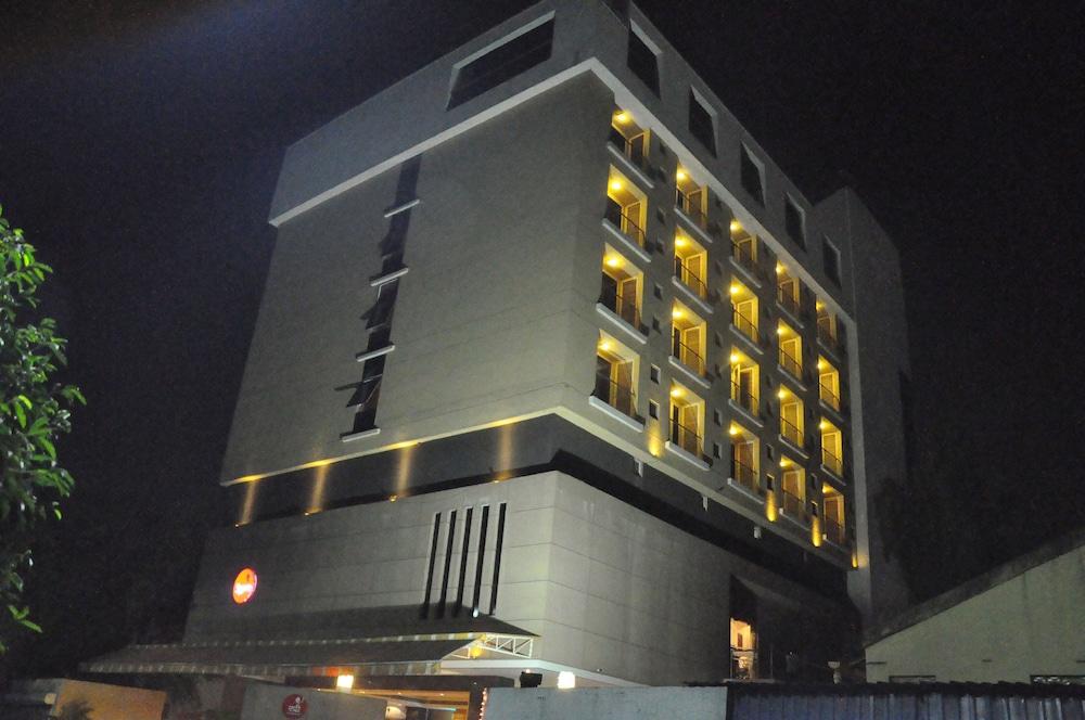 Spree Shivai Hotel Pune Pimpri-Chinchwad Bagian luar foto